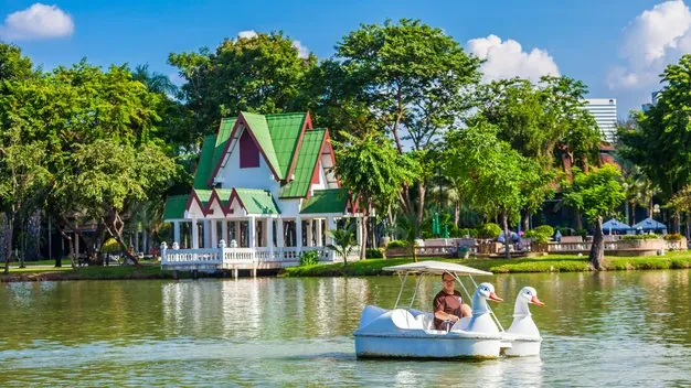 The Night by Amazing Thailand: ein kostenloser Abend im Lumpini-Park für Gruppen