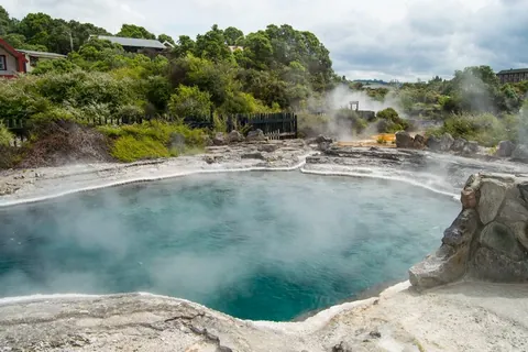 New Zealand — Rotorua & the geothermal North